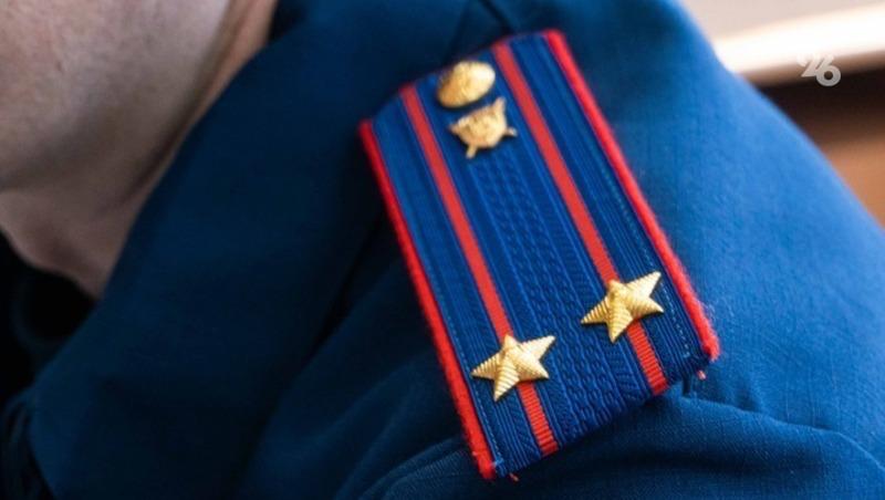 Прокуратура Ставрополья обязала ботсад огородить территорию  Выяснилось, что на некоторых участках Ставропольского ботанического сада нет ограждения, хотя это противоречит законодательным нормам. В научно-экспериментальной зоне объекта должен быть ограничен доступ для всех, кроме учёных.   В процессе бесконтрольного перемещения людей происходит повреждение редких растений, что может привести к уничтожению флористических объектов, растительных сообществ, коллекций и экспозиций. Также существует риск нанесения вреда природным ландшафтам и коллекциям живых растений.   Ставропольская межрайонная природоохранная прокуратура добилась соответствующего решения суда. Возведение ограждений там, где это необходимо, держат на контроле сотрудники ведомства.