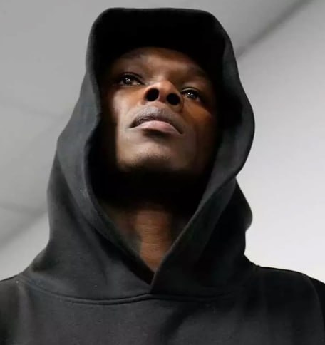 Исраэль Адесанья назвал двух вероятных соперников  Экс-чемпион UFC в среднем весе, Исраэль Адесанья, готов принять следующий бой и будет не против разделить октагон с одним из своих бывших соперников.  «Мне не нужно много говорить о бое с Пауло Костой. Я бы сказал: «Круто, звучит интересно». Я бы дал ему шанс на искупление, как его давали мне. И конечно Шон Стрикленд, если он захочет драться», – сказал Адесанья в интервью Sunsport