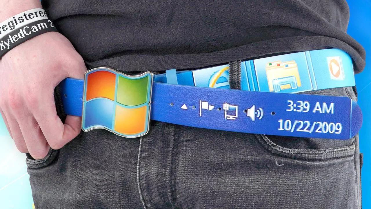 Ремень не отвечает Xyled сделала ремень в виде Панели задач Windows 7 Называется 7 Taskbar Belt На официальном сайте бренда уже открыт предзаказ Ремень оценили в 65 евро 5700 рублей Столько же стоит вариант с Панелью задач Windows XP его тоже можно только предзаказать Rozetked Подписаться