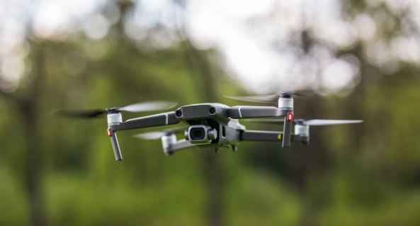 За незаконный запуск и публикацию информации о беспилотниках в Кировской области будут штрафовать физлиц до 5 тыс рублей юрлиц до 300 тыс рублей Соответствующий законопроект приняли депутаты регионального Заксобрания Исключение запуск дронов по инициативе и с разрешения органов государственной власти