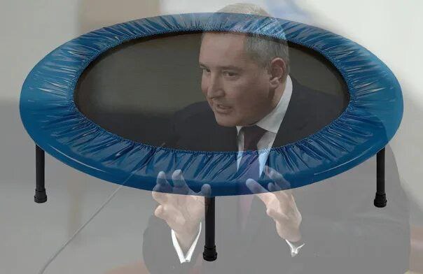 Дмитрий Рогозин позвал Маска на СВО Он прислал ему в X анкету для подписания контракта с подразделением «Барс». «Вместе добьемся победы над разжигателями войны, вместе будем осваивать новые технологии. Может тогда и реализуем мечту человечества — преодолеть риск войн и обустраивать жизнь на планетах Солнечной системы» — написал бывший глава Роскосмоса. В Госдуме предложили Илону Маску политубежище в России, если «он будет в этом нуждаться» Говорят, что даже бабушки из "Отрядов Путина" оставили свои компоты на потом и готовят экстренное заседание по этому поводу... «Сбой в Матрице»