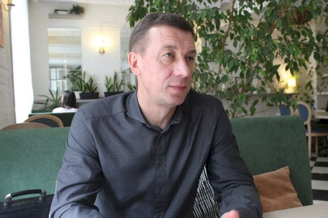 Бывший глава Катав-Ивановского района Николай Шиманович скончался в колонии О его смерти сообщили в пресс-службе администрации муниципалитета. Николай Шиманович был главой района с 2021-го по 2025 год. В феврале его признали виновным в мошенничестве и приговорили к семи годам колонии общего режима.