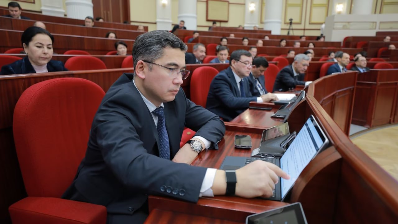 Депутаты отклонили законопроект о совершенствовании системы соцзащиты детей Законопроект предусматривал привлечение к административной ответственности воспитателей и учителей допустивших насилие в отношении детей и другие нормы   uznews uz ru news 105803 uznews