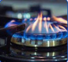Подача природного газа из РФ в Армению приостановлена из-за ремонта трубопровода в Грузии "В связи с необходимостью ремонтно-восстановительных работ на участке "Газах-Сагурамо" магистрального газопровода "Северный Кавказ-Закавказье" сегодня, 24 июля с 7.00 до 19.00 послезавтра, 26 июля прекращена подача природного газа в Армению", - сообщает ЗАО "Газпром-Армения", добавив, что бесперебойное и надежное газоснабжение потребителей в Армении будет осуществляться без ограничений за счет внутренних резервов и дополнительных объёмов природного газа, поставляемого из Ирана.