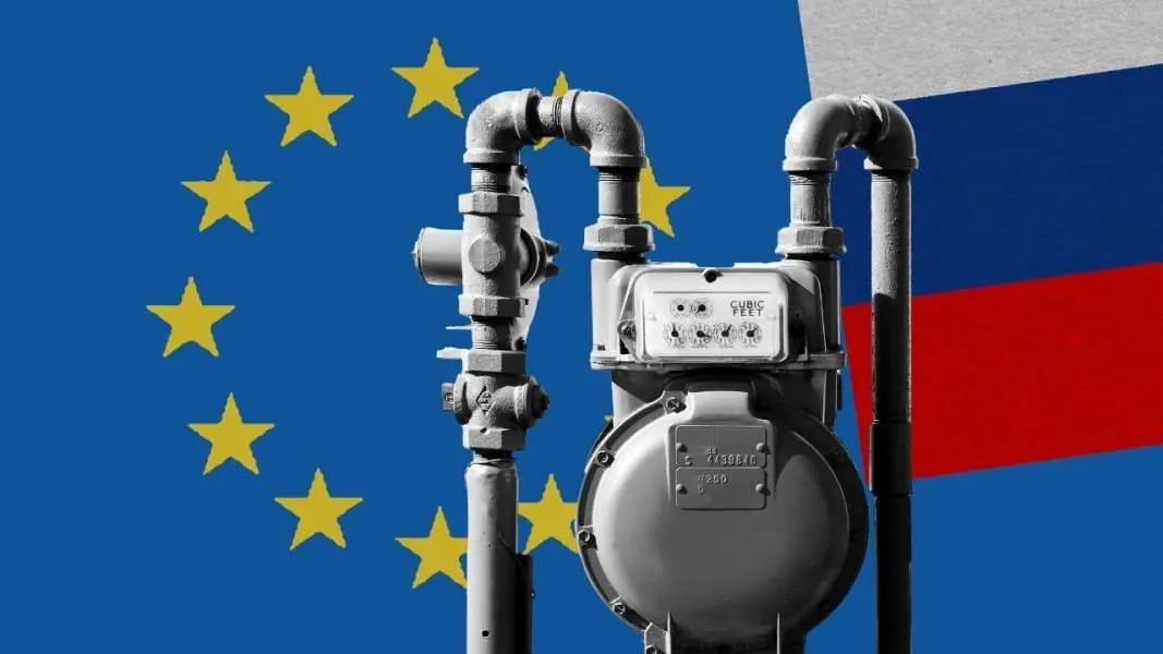 ЕС сократил импорт трубопроводного газа из России до минимума за 25 лет Евросоюз в марте напрямую закупил у России трубопроводного газа на 340 миллионов евро, что стало минимальной стоимостью импорта с 1999 года, следует из данных Евростата. Согласно ведомству, ЕС в начале весны приобрел у России трубопроводного газа на 339,8 миллиона евро, что на 42% меньше уровня месяцем ранее. В то же время поставки сжиженного природного газа в марте остались на уровне 830 миллионов евро, за счет чего в целом европейский импорт газа из России составил 1,17 миллиарда евро - на 17% меньше уровня месяцем ранее. Доля России в общих европейских закупках газа сократилась до 13,1% с 18,4% месяцем ранее YouTube sponsr.ru