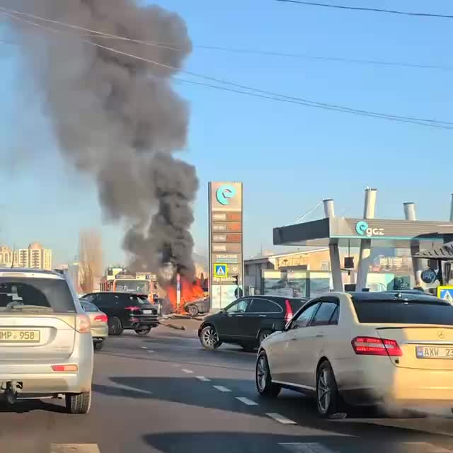 В Кишинёве произошел инцидент с взрывом автомобиля на АЗС