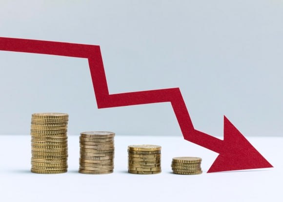 Российские застройщики сократили выручку от продаж жилья на 13%  Российские застройщики в январе-июле 2025 года сократили выручку от продаж жилья в сравнении с аналогичным периодом прошлого года на 13% - до 2,5 триллиона рублей, подсчитали в "Дом.РФ".  Подробнее:    #выручка #застройщики #спад