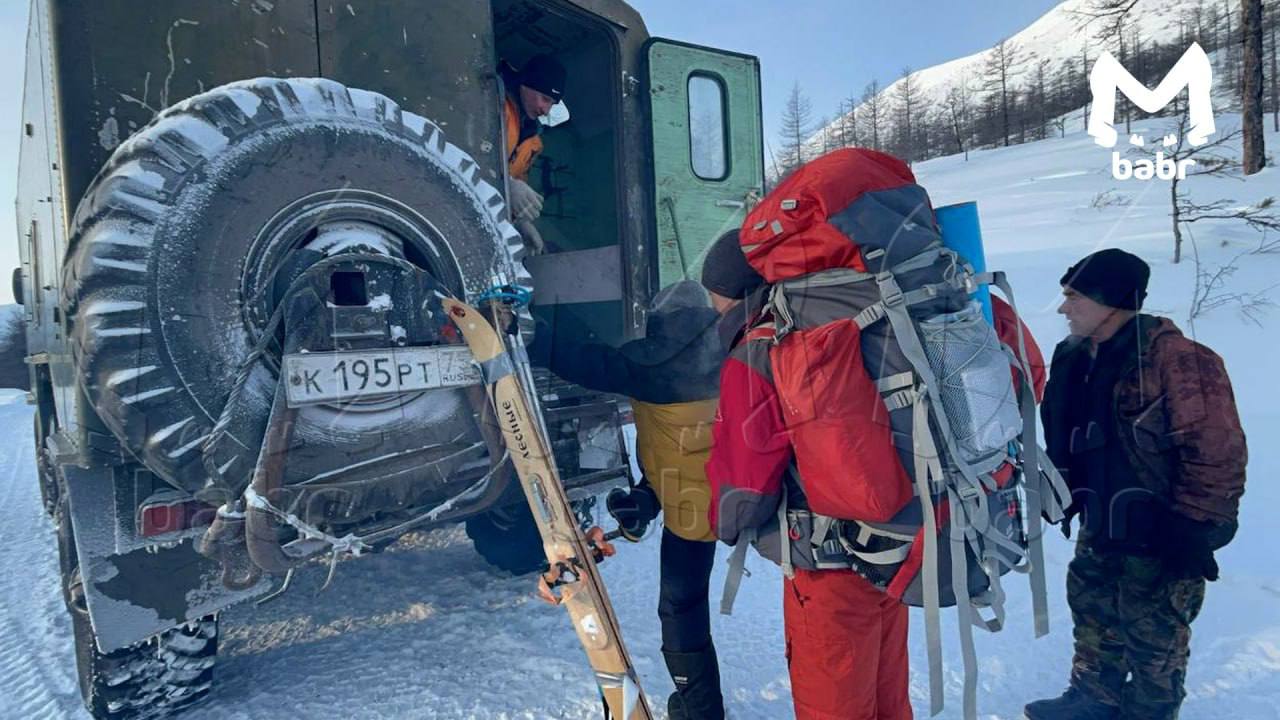 Туриста с обморожением эвакуировали с хребта в Забайкалье.  Мужчина поднимался на Удокан. Там по спутниковому трекеру его и нашли спасатели — доставили в больницу.