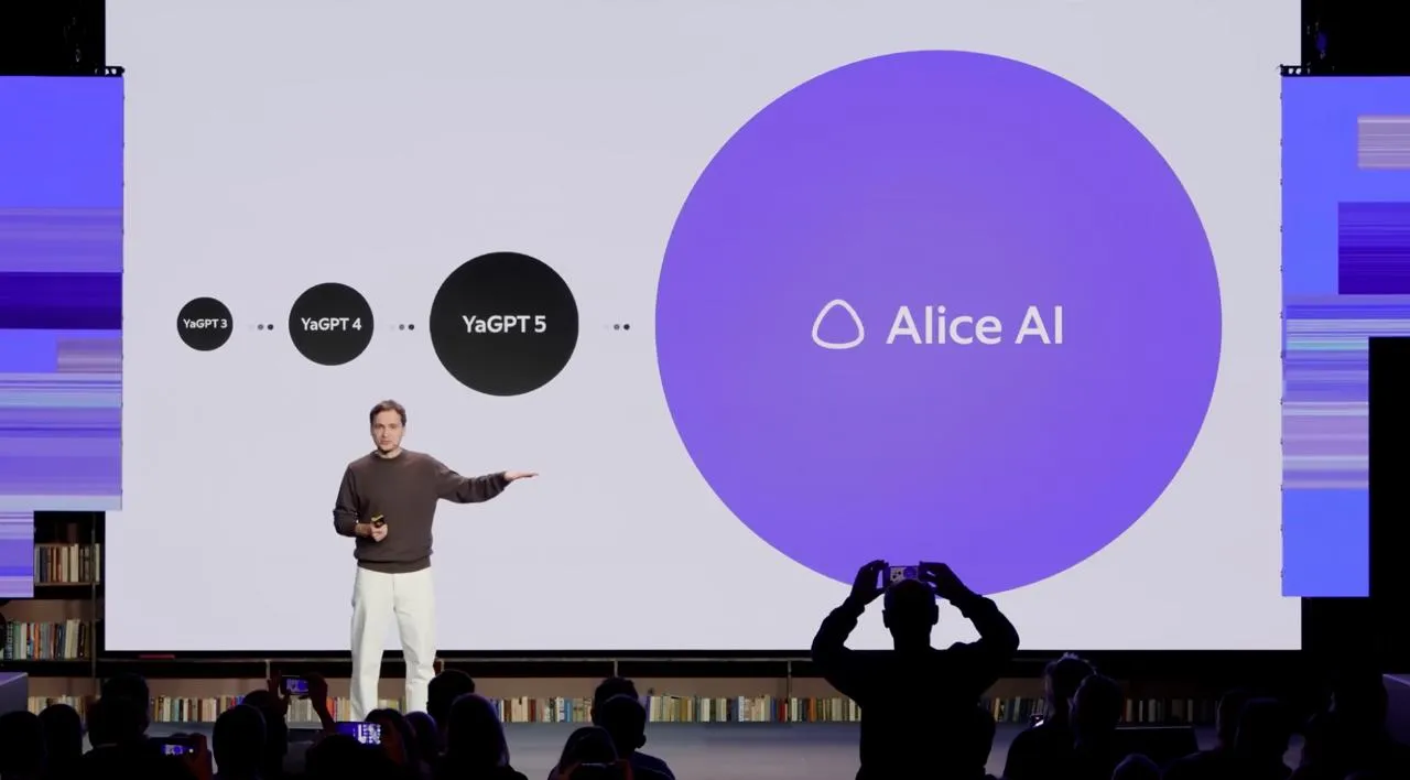 Алиса AI превращается в платформу ИИ агентов которые могут не только отвечать на запросы но и выполнять поручения пользователей Об этом рассказал Валерий Стромов руководитель Алисы AI и умных устройств Яндекса Сейчас работают два агента Найти дешевле и Исследовать По данным Яндекса первый помогает экономить в среднем до 25 стоимости покупки или около 6000 рублей а второй собрал более 350 тысяч исследований меньше чем за месяц В компании добавляют что рост популярности Алисы AI связан с локальными данными и учетом контекста жизни российского пользователя Когда ИИ уже не просто отвечает а начинает ходить по делам за тебя