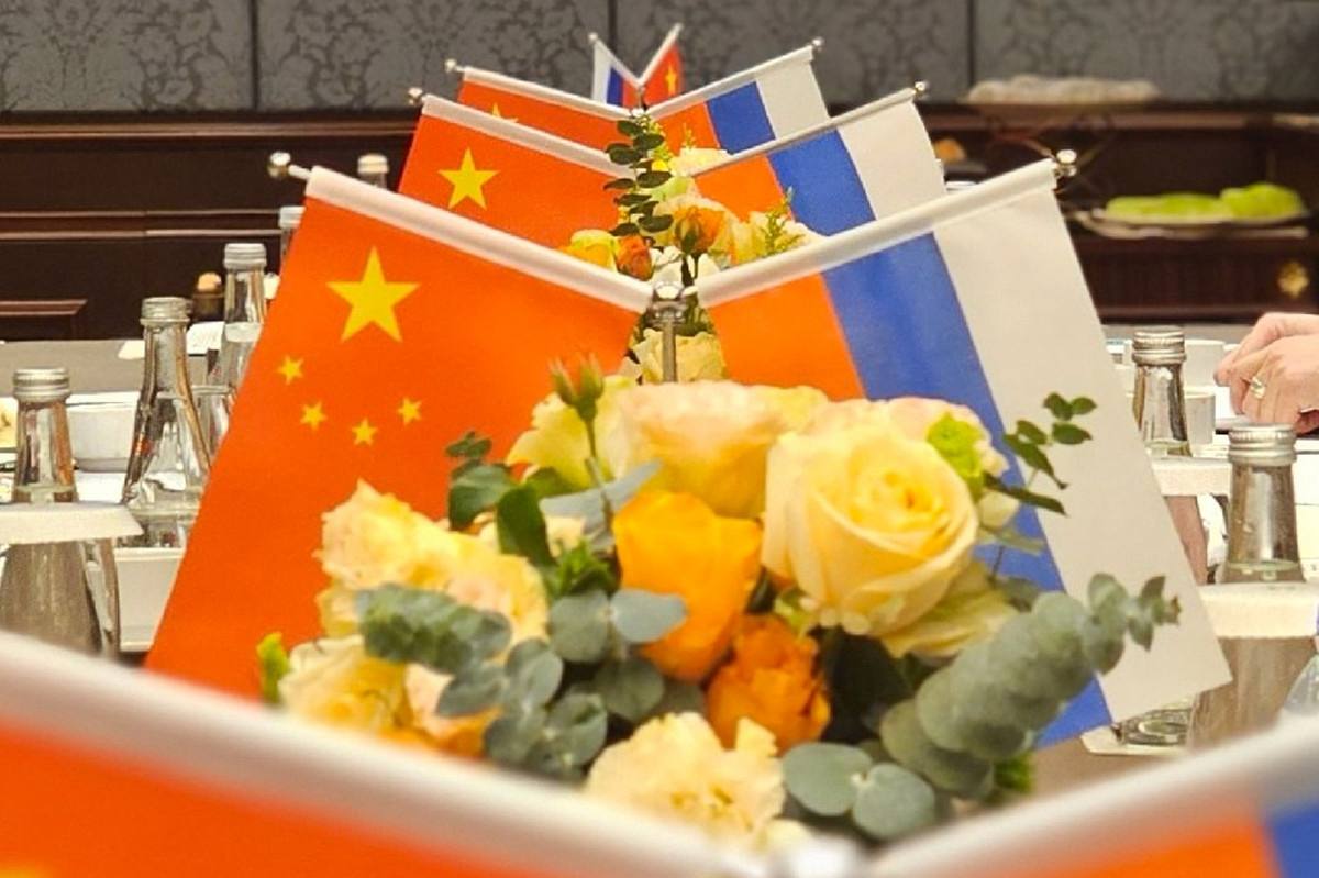 Два вологодских туроператора ООО «Туристическая Компания «РусьТур» и Ассоциация «Русская Фиваида» смогут осуществлять безвизовый туристический обмен с Китаем. «Безвизовые турпоездки можно совершить в составе туристических групп от пяти до 50 человек, на срок – не более 15 дней. Вологодчина заинтересована во взаимном турпотоке, поэтому мы укрепляем контакты с туристическими компаниями Китайской Народной Республики. Это один из результатов масштабного выездного форума «Дни Вологодской области в Китае», который провели в ноябре прошлого года», – сказал Георгий Филимонов.