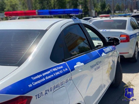 Госавтоинспекция Самарской области подвела итоги целенаправленных рейдовых мероприятий за минувшие выходные дни. В ходе рейдовых мероприятий с 1 по 3 августа  2025 года, сотрудниками Госавтоинспекции выявлено свыше 1100 различных правонарушений в области дорожного движения.
