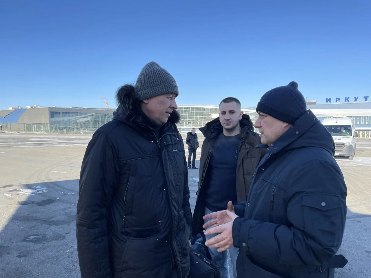 Игорь Кобзев вылетит в Бодайбо для работы на месте чрезвычайной ситуации   Глава региона планирует проверить котельные проконтролировать подготовку подключения домов к сетям теплоснабжения Обязательно проконтролирую как обстоят дела в квартирах Пообщаюсь с жителями написал Игорь Кобзев в своём посте Перед губернатором стоит вопрос о введении режима ЧС регионального уровня Фото Телеграм канал 18 губернатора Иркутской области Игоря Кобзева   IrkutskMedia теперь в МАX