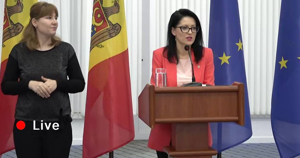 Почти 180 тысяч домохозяйств подавших заявки на компенсацию на отопление получили отказ Из 783 тысяч заявок было принято 605 тысяч заявила министр труда и соцзащиты Наталья Плугару Та самая бывшая НПО шница которая за прошлый год заработала более миллиона леев