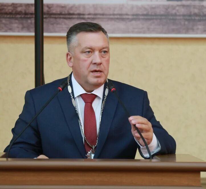 Дмитрий Чистяков вновь избран мэром Ижевска Рейтинг его среди депутатов Гордумы подснизился в 2023 году за голосовал 31 депутат сегодня 28 И явка на важную кадровую сессию Гордумы в этом созыве снизилась 5 депутатов не участвовали в голосовании за против Чистякова