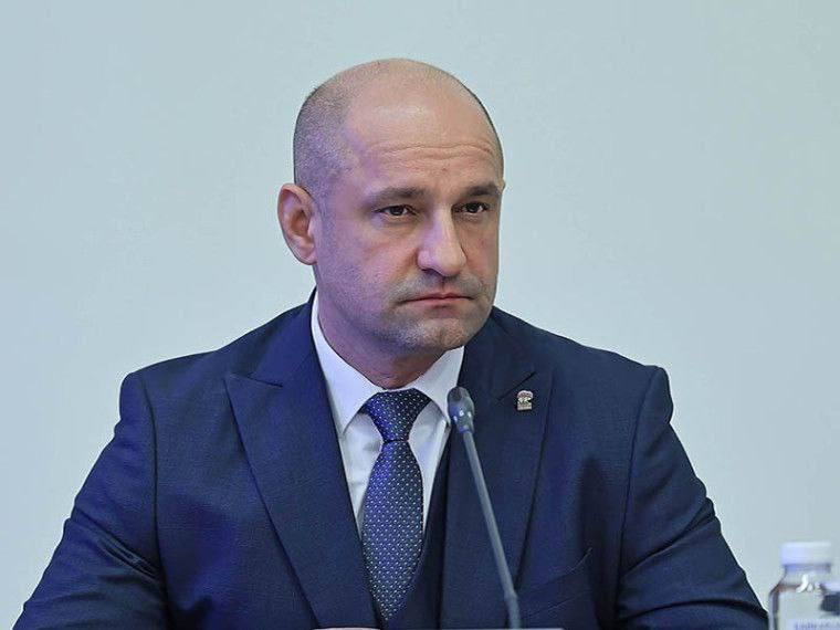 Полномочный представитель Президента России в Уральском федеральном округе, один из организаторов Центра беспилотных систем им. Владимира Жога в Донецкой Народной Республике Артём Жога прокомментировал создание Центра компетенций в сфере применения беспилотных систем в Центре «ВОИН».  Специальная военная операция произвела революцию в использовании беспилотных летательных систем, и Россия сегодня обладает неоспоримым преимуществом в этой области. В первую очередь, это касается опытных людей и их компетенций. Крайне важно, чтобы этот опыт передавался в надежные руки. Поэтому считаю инициативу Центра «ВОИН» очень своевременной: обучение работе и противодействию БПЛА должно идти рука об руку с патриотическим воспитанием и пониманием исторической миссии российского воина. Желаю инструкторам и ученикам Центра компетенций в сфере применения беспилотных систем «ВОИНА» успехов и удачи! - отметил Артём Жога.