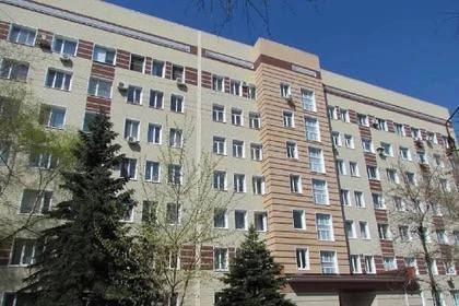 Поможет в борьбе с онкологией: В ДНР появится скрининговый центр для ранней диагностики рака Глава ДНР Денис Пушилин сообщил о начале строительства скринингового центра для диагностики онкологических заболеваний при Республиканском онкологическом центре имени Бондаря в Донецке. Информация была озвучена после заседания Совета главных врачей. Строим республиканский скринингово-эндоскопический центр, который позволит проводить в день 80 исследований с гастроэндоскопией под медикаментозным сном. Это на порядок больше, чем сейчас, - заявил он.