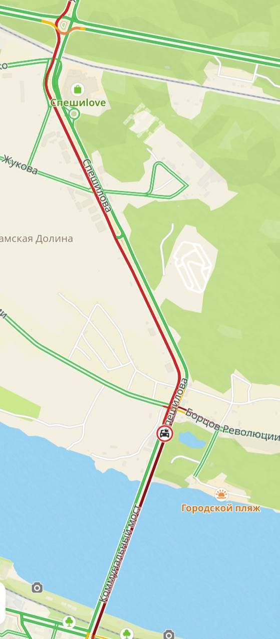 Пробка в 4 км образовалась на Коммунальном мосту  Ограничено движение в сторону ул. Борцов Революции. Причина — ДТП   ЧП Пермь    Прислать новость