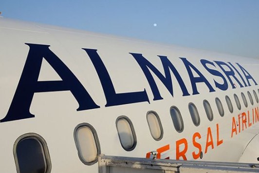 Посольство России в Каире предупредило о задержках рейсов авиакомпании Al Masria Посольство России в Египте предупредило туристов о частых задержках и отменах рейсов египетской авиакомпании Al Masria Universal Airlines. Соответствующее предупреждение опубликовано в Telegram-канале российского диппредставительства. Об этом сообщает ТАСС. "По имеющейся информации, в последнее время участились случаи задержки и отмены рейсов египетской авиакомпании Al Masria. В этой связи рекомендуем россиянам учитывать данный фактор при планировании отпусков и зарубежных поездок", – говорится в сообщении. aviaru.net/n285137