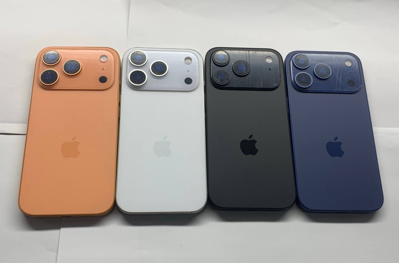 Apple повысит цены на линейку iPhone 17 почти для всех моделей: iPhone 17 — от $799 iPhone 17 Air — $949 iPhone 17 Pro — $1049 iPhone 17 Pro Max — $1249 на $50 дороже прошлогоднего Pro Max Повышение связывают с пошлинами и ростом себестоимости. Все подробности и новые функции обещают раскрыть в сентябре. Наш второй канал РУПОСТ 18+ Подписывайтесь.