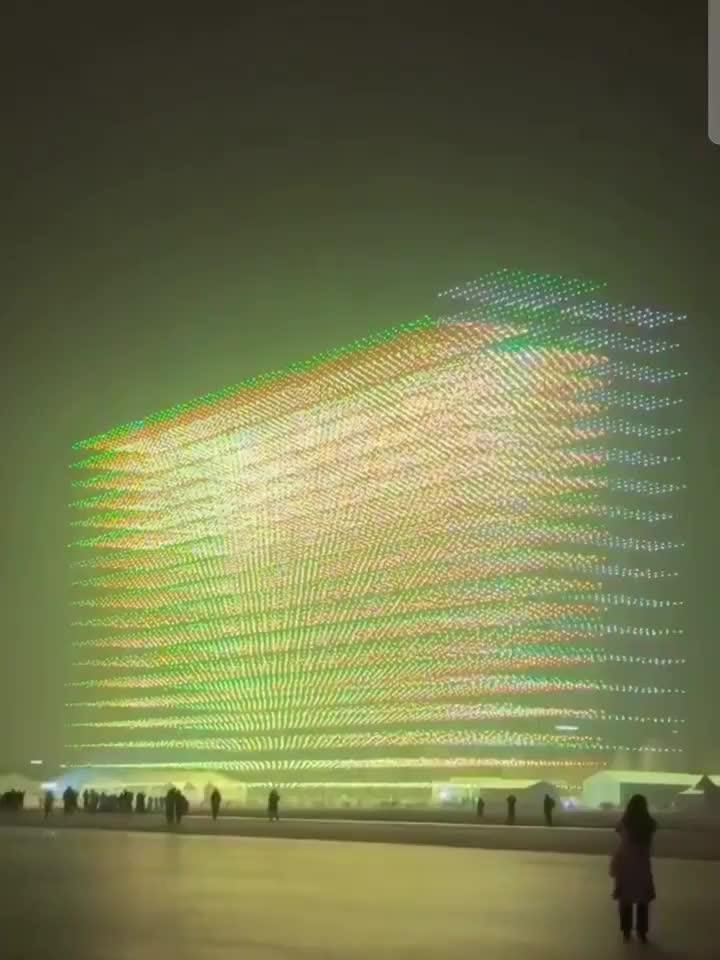 20 000 дронов осветили небо Хэфэя, установив новый рекорд