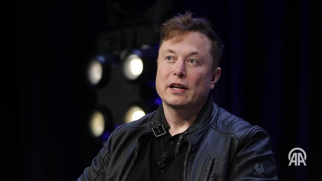 Илон Маск на фоне конфликта с президентом США предложил основать новую партию  Американский предприниматель и владелец компаний Tesla и SpaceX Илон Маск заявил о намерении создать в США новую политическую силу — «Американскую партию»  The American Party .  Об этом миллиардер сообщил в социальной сети X на фоне разногласий с президентом США Дональдом Трампом.  Маск отметил, что новая партия может представлять «центристские взгляды 80% американцев».  ↘ Подробнее на нашем сайте: v.aa.com.tr/3591095     24/7 в сутки с Агентством «Анадолу»