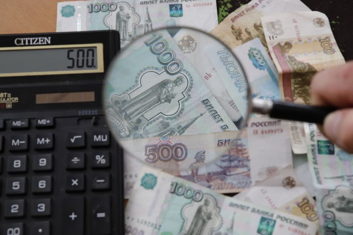 Новомосковская продавщица украла 130 тысяч рублей из кассового аппарата В Тульской области стражи порядка установила личность подозреваемой в преступлении 32-летней женщины. Подробнее Подписаться