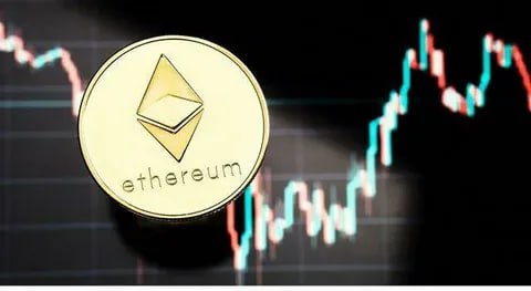 Запасы Ethereum у BitMine достигли 8 15 млрд Bitmine Immersion Tech добавила в резервы 153 075 ETH на сумму 668 млн доведя общее количество монет до 1866974 шт что оценивается в 8 15 млрд У компании остались свободные средства в размере 635 млн BitMine удерживает лидерство среди публичных компаний по объему хранения Ethereum опережая Ethereum Foundation Компания нацелена на дальнейший рост цен предполагая цену в диапазоне 12 15 тыс за ETH к концу 2025 года