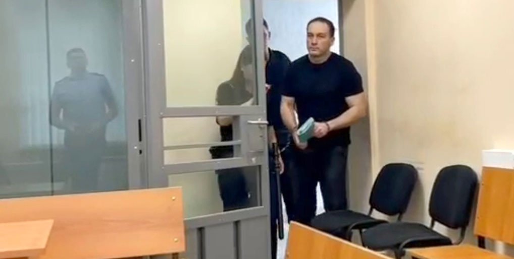 Экс заминистра здравоохранения Самарской области выслушал второй приговор Срок за решеткой назначенный судом Асланбеку Майрамукаеву увеличился но не значительно всего на 2 месяца oboz info eks zaministra zdravoohraneniya samarskoj oblasti vyslushal vtoroj prigovor