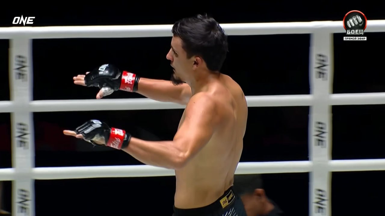 Рамазанов добыл досрочную победу на ONE Friday Fights 124 Алаверди ярко нокаутировал Дернчона в концовке первого раунда Видео финиша