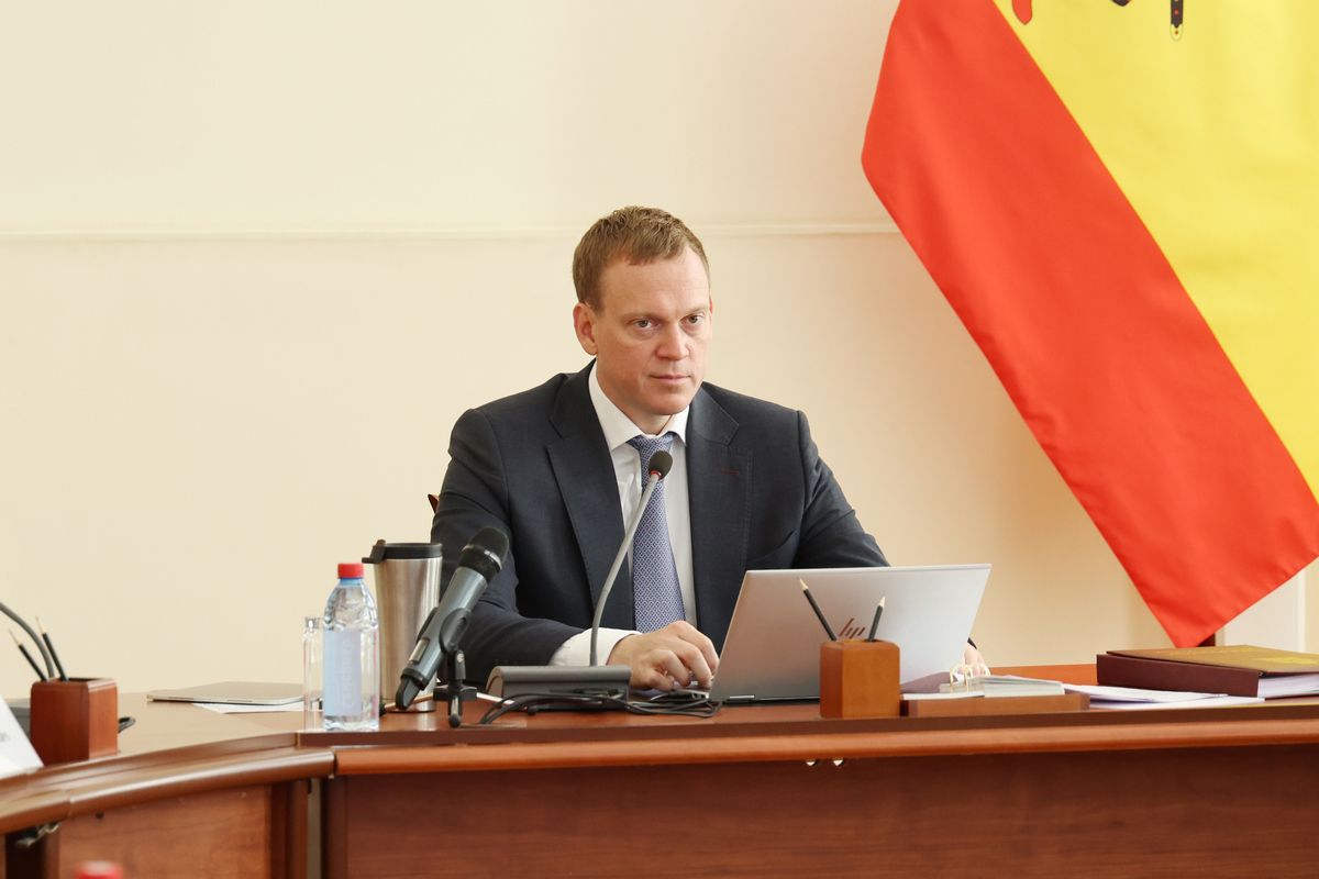 Губернатор Рязанской области объявил о месячнике по озеленению региона   ryazannews ru fn 1728743 html Губернатор Павел Малков на заседании Правительства Рязанской области объявил о проведении акций по озеленению городов и населенных пунктов региона в октябре   Прислать новость Подписаться