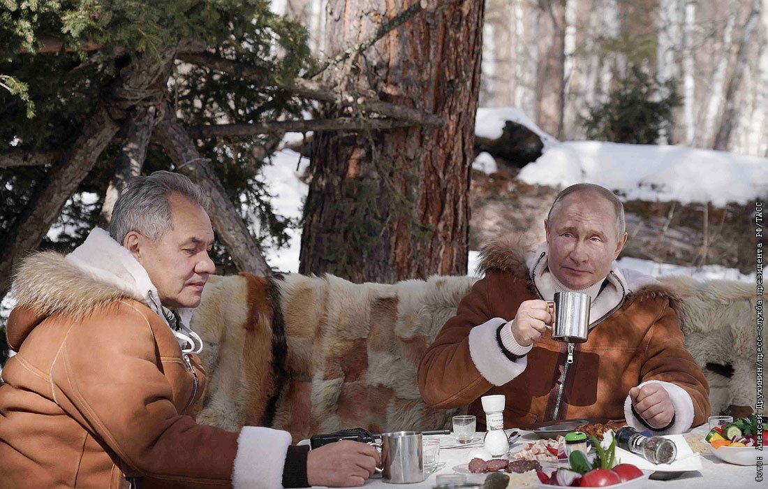 Песков: у Путина не бывает отпусков и выходных  На кадрах: напряженная работа Путина без отпусков и выходных