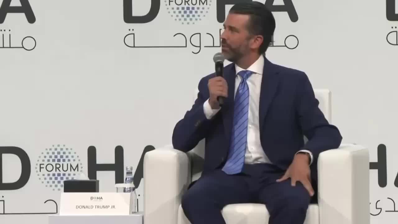 Сын Дональда Трампа о ситуации в Украине: олигархи отправляют население на фронт ради зарубежного финансирования