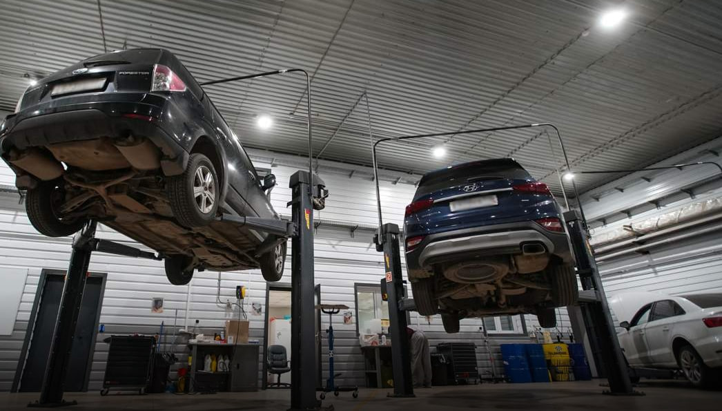 Европейские и японские машины постепенно становятся фактически китайскими Их основной агрегат двигатели автосервисы в России вместо ремонта оригинальных предлагают менять на произведенные в КНР аналоги Продажи таких моторов для установки на подержанные иномарки в РФ за год выросли на 15 20 рассказали Известиям в Союзе автосервисов Их замена обходится на 5 7 дешевле и занимает в 10 раз меньше времени чем капремонт родного агрегата По итогам года в стране было реализовано до 10 тыс таких моторов в КНР их выпускают преимущественно для авто немецких японских и корейских марок jkinvest news jkinvest