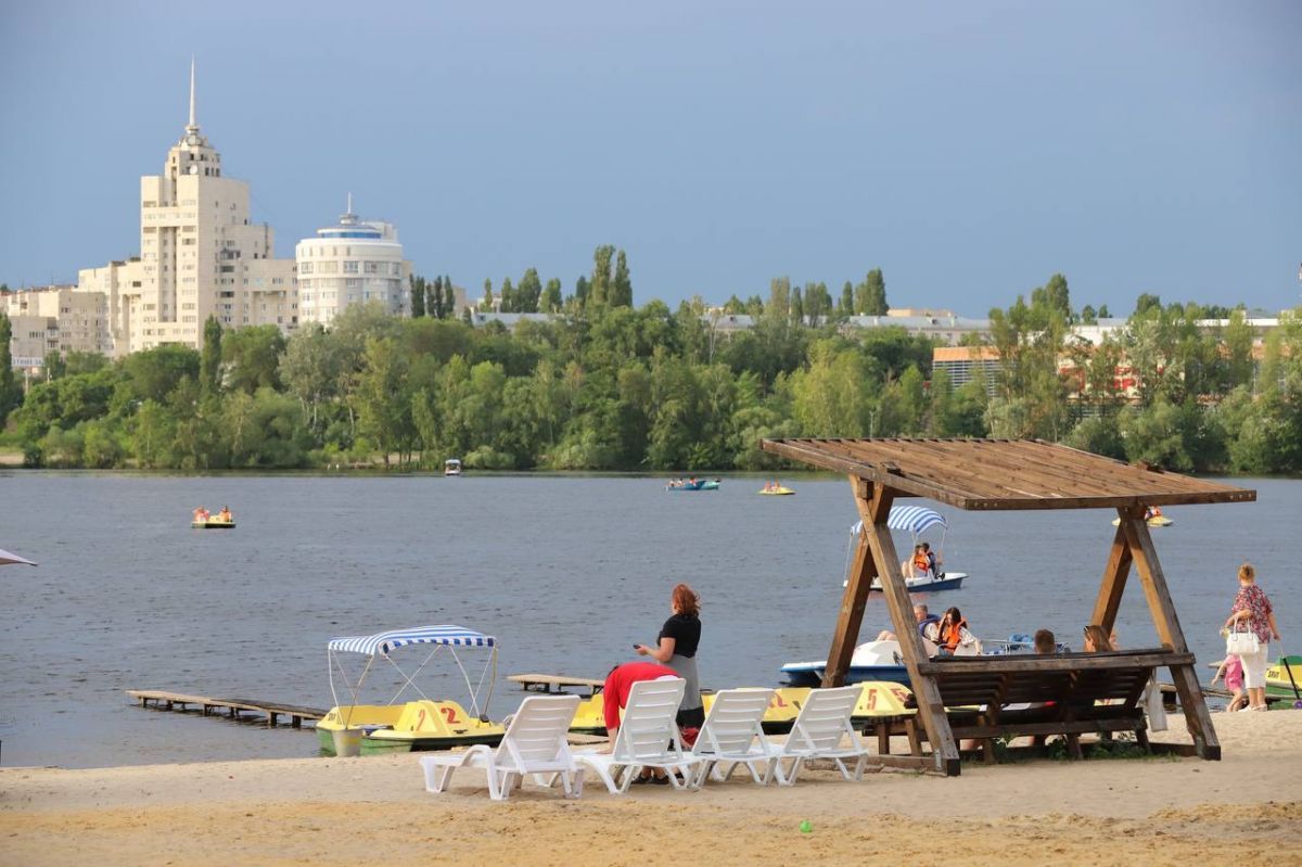 Роспотребнадзор забраковал три пляжа на Воронежском водохранилище О ситуации с водой уже проинформировали мэра с просьбой обеспечить специальный аншлаги у пляжей, чтобы воронежцы были в курсе того, что купаться здесь запрещено. ↗ Прислать новость Подписаться