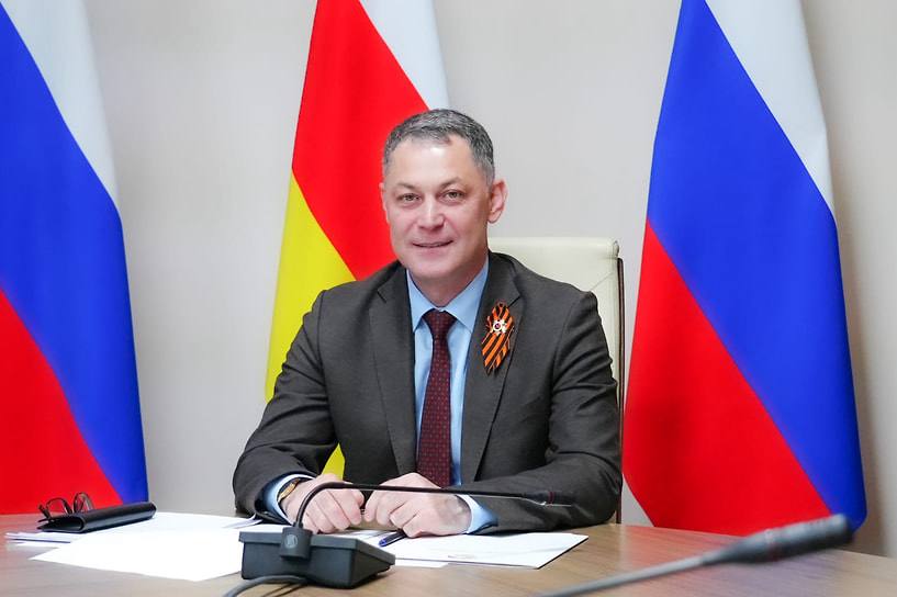 Министр экономического развития РСО Алания Марат Сокаев покинул свой пост по собственному желанию Глава республики Сергей Меняйло подписал соответствующий указ