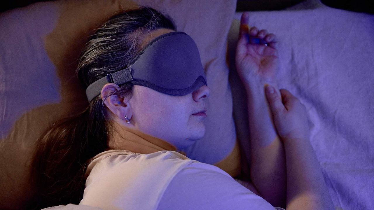 В 2026 году в России ожидается рост популярности так называемого сонного туризма формата путешествий ориентированных не на экскурсии и развлечения а на восстановление качества сна и психофизического состояния Об этом заявил глава комитета Госдумы по туризму Сангаджи Тарбаев отметив что направление будет развиваться за счет улучшения условий размещения от качества матрасов и шумоизоляции до микроклимата в номерах