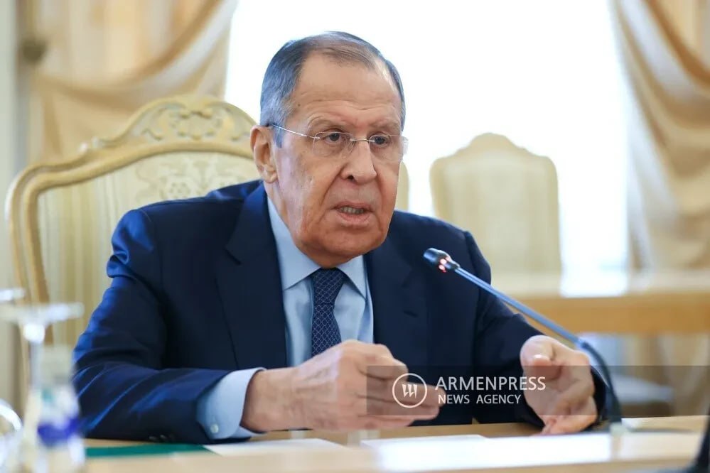 В ближайшее время запланирован визит в Армению министра иностранных дел России Сергея Лаврова. Об этом Арменпресс сообщила пресс-секретарь МИД Армении Ани Бадалян. «Визит запланирован в ближайшее время, конкретную дату мы пока не называем для публикации, сообщим ближе к визиту», — отметила представитель МИД РА.