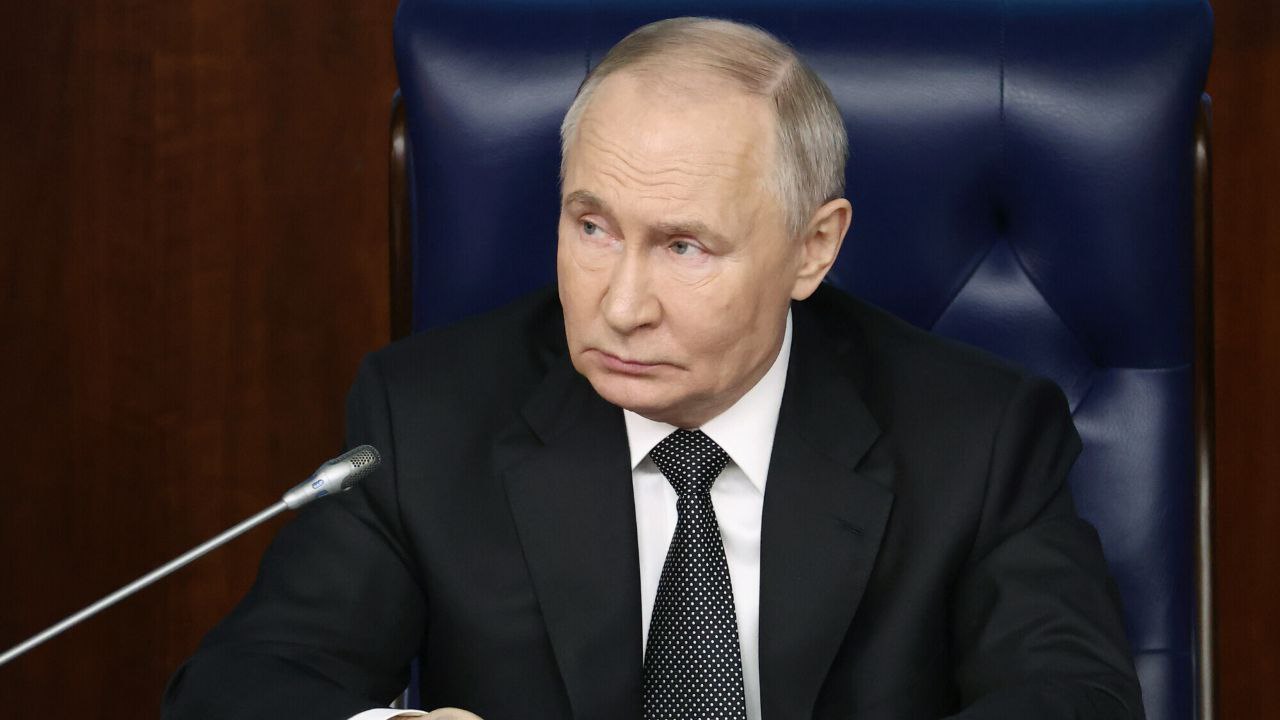 У президента России Владимира Путина вечером запланирован международный телефонный разговор Об этом сообщил пресс секретарь главы государства Дмитрий Песков The Moscow Post