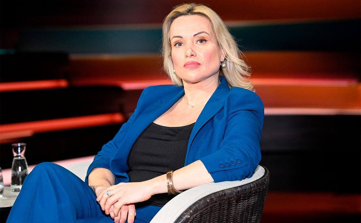 Минюст включил бывшую сотрудницу Первого канала Марину Овсянникову в реестр иноагентов Также в обновленный список внесли   экс муниципального депутата Марию Соленову   писателя Григория Амнуэля   сетевой проект I NEWS Подписывайтесь на Подъём