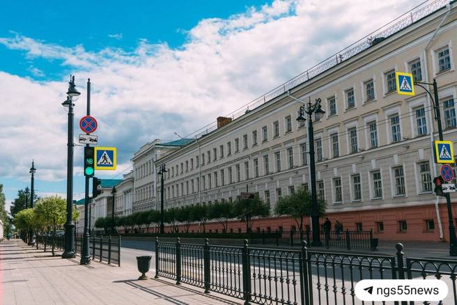 Старый кадетский корпус на Ленина признали годным к эксплуатации. Экспертизу провели во всех зданиях, кроме тира. Для чего будет использоваться здание — пока секрет. Хоценко пообещал рассказать об этом на экономическом форуме в Санкт-Петербурге в середине июня. — «Кадетка» сохранит свое образовательное назначение, — написал губернатор в тг-канале.