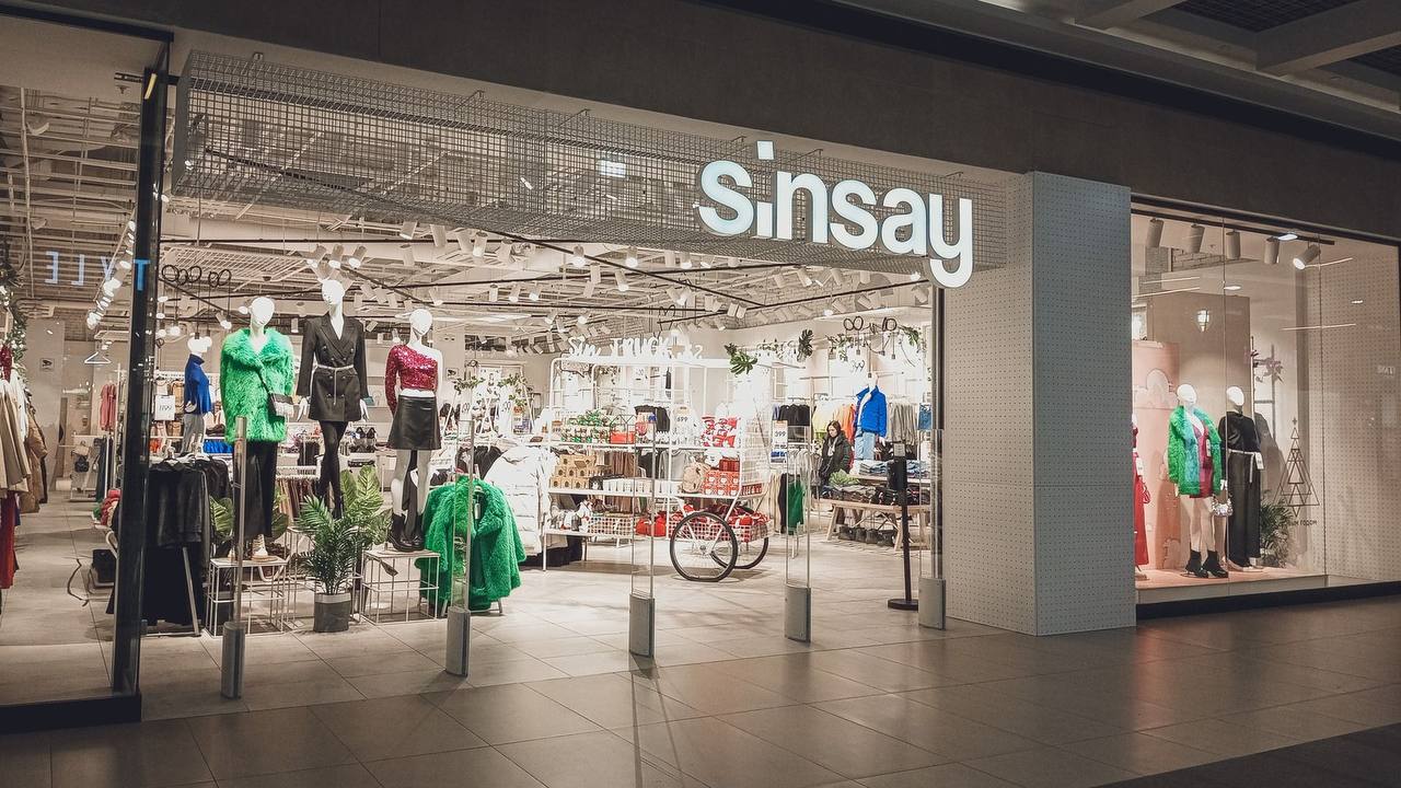 Во Владивостоке построят новый торговый центр в два раза больше Калина Молл   На Бородинской планируется строительство крупного многофункционального комплекса Корпорация развития Дальнего Востока и Арктики сообщила что общая площадь здания составит более 205 тысяч квадратных метров Что ждёт приморцев внутри и в каком году появится самый большой торговый центр Владивостока в материале vmfareast