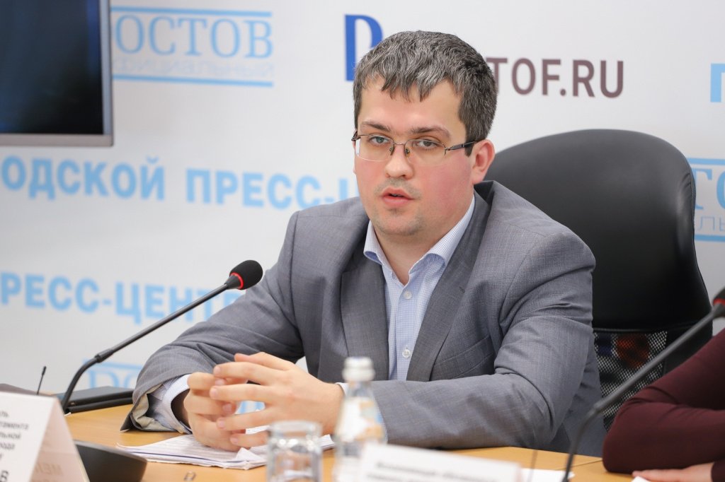 Экс-директор департамента архитектуры Ростова ушёл на повышение. Глеб Мельников стал заместителем министра строительства Ростовской области, указ о назначении уже подписан. Предложи нам новость