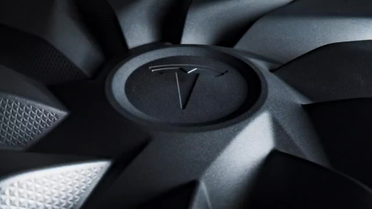 Tesla анонсирует новый продукт на 7 октября