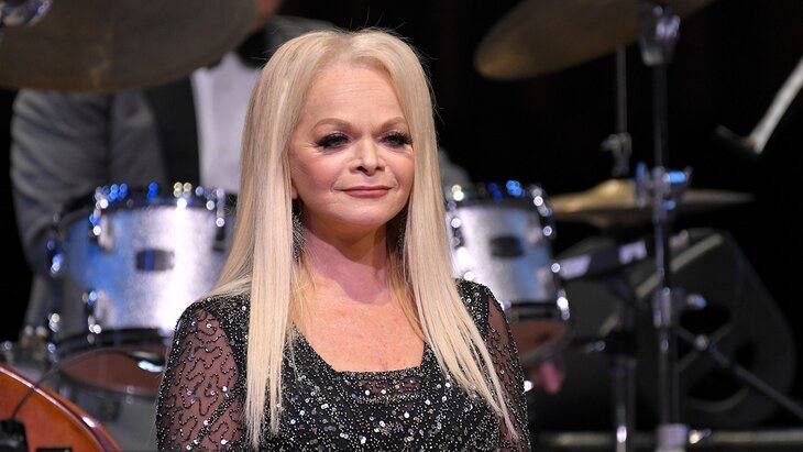 Юбилейный концерт Ларисы Долиной в Москве отменили  Билеты находились в продаже около полугода однако было реализовано лишь около 15 зала Несмотря на ожидания роста продаж после новогодних праздников выступление решили отменить  Организаторы связали это с жалобами зрителей на фоне дела Долиной отметив что такое решение позволит сохранить репутацию всех сторон