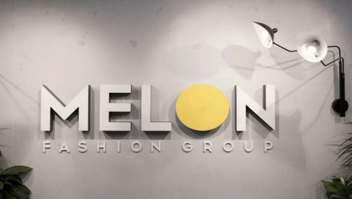Одежный ритейлер Melon Fashion Group бренды Zarina Befree Love Republic Sela и Idol может выйти на биржу гендиректор компании Антон Летушев По его словам перспективы проведения IPO зависят от ситуации на фондовом рынке Такая идея конечно не исключена и первичное размещение акций на бирже является частью нашей долгосрочной стратегии развития Одной из моих задач в случае открытия окна возможностей максимальная готовность компании к этому сценарию отметил господин Летушев jkinvest news jkinvest
