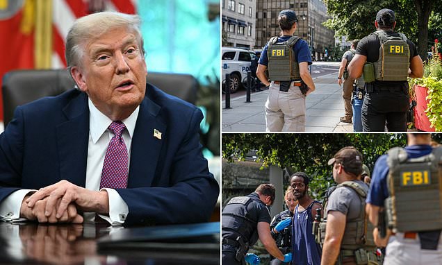 Трамп похвалил ФБР за исторические результаты Тысячи опасных преступников арестовали федералы с начала года заявил Дональд Трамп Президент похвалил ФБР за исторические результаты и выдающуюся работу ФБР под моим руководством делает потрясающую работу С 20 января арестованы более 28 000 особо опасных преступников РЕКОРД изъято свыше 6 000 единиц незаконного оружия с улиц убраны более 1 700 преступников охотящихся на детей и 300 торговцев людьми спасено 5 000 невинных детей ликвидировано 2 000 преступных организаций изъято 1 900 килограммов фентанила этого достаточно чтобы убить 125 миллионов человек ИСТОРИЧЕСКИЕ РЕЗУЛЬТАТЫ Мы возвращаем ЗАКОН И ПОРЯДОК в Америку Каш Дэн Эндрю и все сотрудники ФБР делают выдающуюся работу СНОВА ДЕЛАЯ АМЕРИКУ БЕЗОПАСНОЙ заявил Трамп криминал политика Больше новостей США здесь Подписывайся news about USA