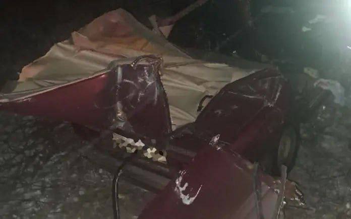 В Кочкуровском районе Мордовии произошла авария унесшая жизнь 17 летнего пассажира Управляемая 72 летним водителем семёрка на 31 м км трассы Саранск Кочкурово врезалась в стоявшую ГАЗель Молодой человек погиб на месте водитель доставлен в больницу проводится проверка Читайте нас в MAX Подписаться на канал