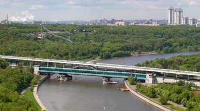 В Москве достроят лыжный трамплин на Воробьёвых горах за счёт городского бюджета   Столичный лыжный трамплин на Воробьёвых горах достроят в рамках адресной инвестиционной программы за счёт городского бюджета, заявил заммэра по вопросам градостроительной политики и строительства Владимир Ефимов.  Читать далее