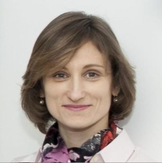 Вице президентом по устойчивому развитию Сбера назначена Марина Булова которая 20 лет проработала в международной нефтесервисной компании Schlumberger SLB 10 сентября 2025 года Сбер объявил о назначении Марины Буловой на должность вице президента по устойчивому развитию ESG Марина Булова получила фундаментальное образование в области химии окончив химический факультет МГУ имени М В Ломоносова Ее научная карьера включает обучение в совместной аспирантуре МГУ Института общей и неорганической химии РАН и Политехнического института Гренобля Institut National Polytechnique de Grenoble во Франции В результате Марина получила две докторские степени кандидата химических наук РАН и доктора наук в области материаловедения в Политехническом институте Гренобля Марина Булова посвятила более двух десятилетий работе в международной компании Schlumberger ныне SLB где прошла путь от ведущего инженера до директора по климатическому регулированию и природопользованию Марина сыграла ключевую роль в разработке и реализации амбициозных климатических целей Schlumberger SLB Среди ее профессиональных достижений разработка первой в отрасли методологии расчета углеродного следа на основе искусственного интеллекта Под ее руководством SLB стала первой компанией в отрасли установившей научно обоснованные цели нулевых выбросов в соответствии с инициативой Science Based Targets SBTi В рамках своей деятельности по устойчивому развитию в SLB Марина Булова способствовала внедрению более 30 устойчивых технологий что позволило предотвратить выбросы более 2 миллионов тонн CO₂ Она также инициировала создание программы повышения квалификации сотрудников в области устойчивого развития что привело к увеличению вовлеченности персонала на 35 Комментируя свое назначение в Сбере Марина подчеркнула стратегическую важность ESG повестки Вместе мы можем превратить климатические социальные и управленческие вызовы в возможности формируя спрос на ESG решения и инновации и задавая стандарт устойчивого лидерства для наших клиентов и партнеров ESG персоны ESG Сбер Марина Булова Подписаться на телеграм канал Светланы Бик 100 Зеленого greenpercent
