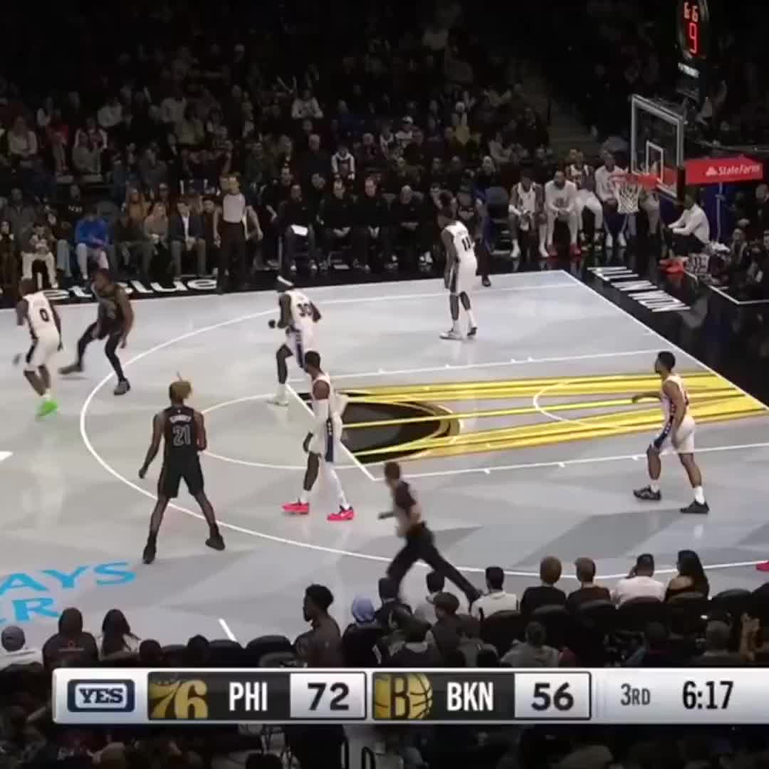 Егор Дёмин устанавливает личный рекорд результативности в матче против Филадельфии